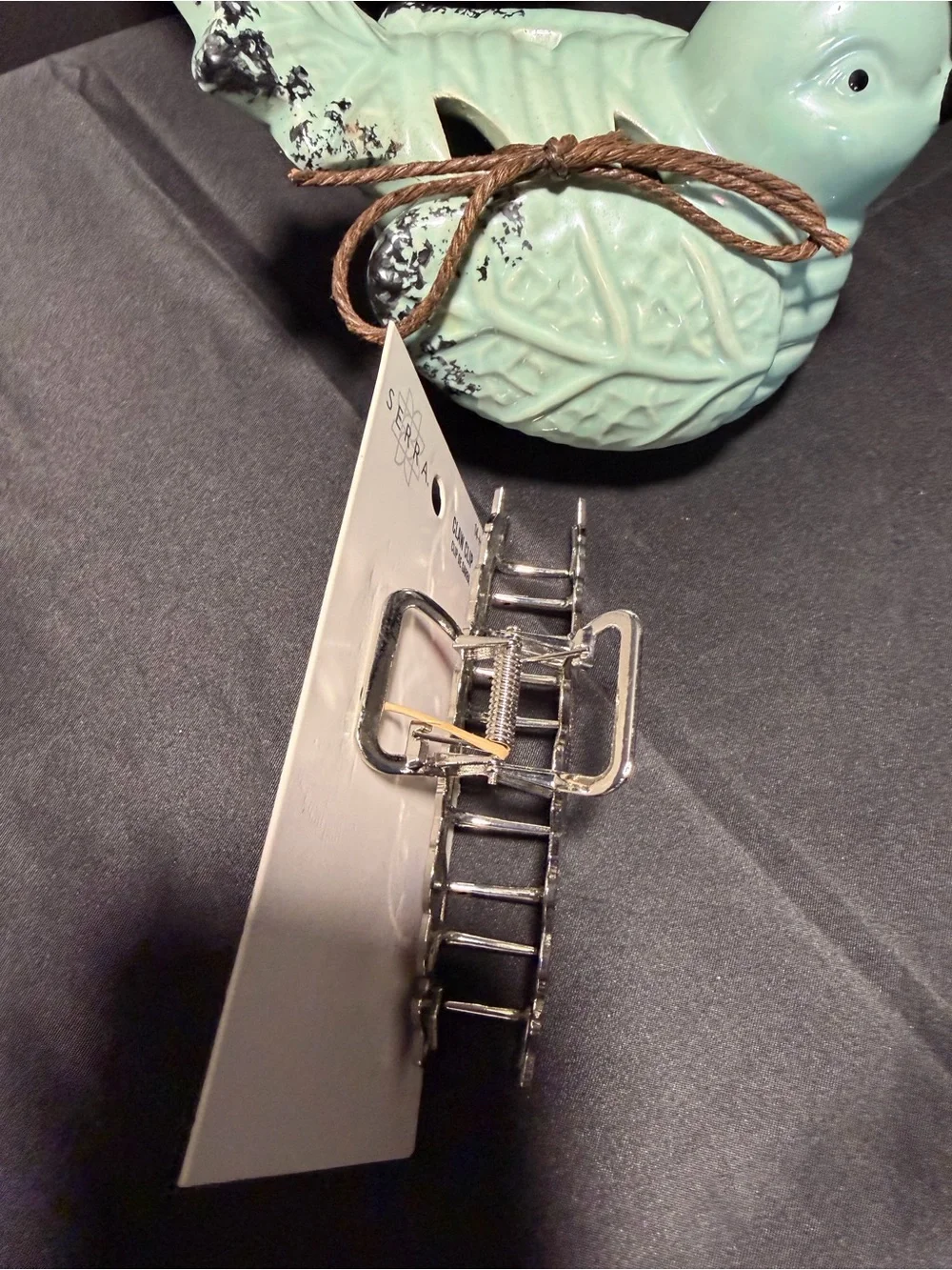 Serra hair clip